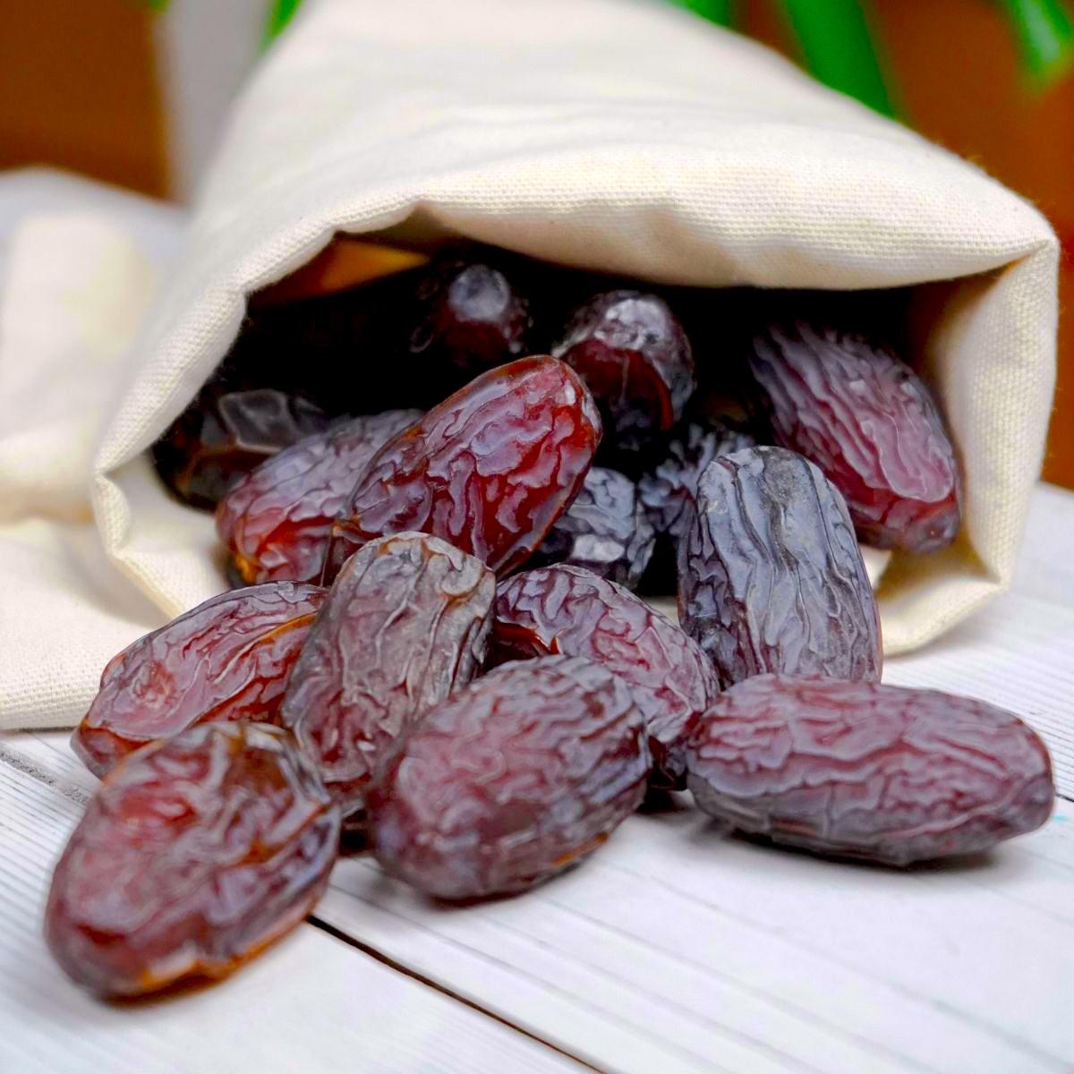 Dates300455.-Medjool-Dates-1kgre-2